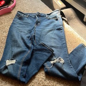 Old Navy Rockstar Super Skinny High Rise Jeans - size 10